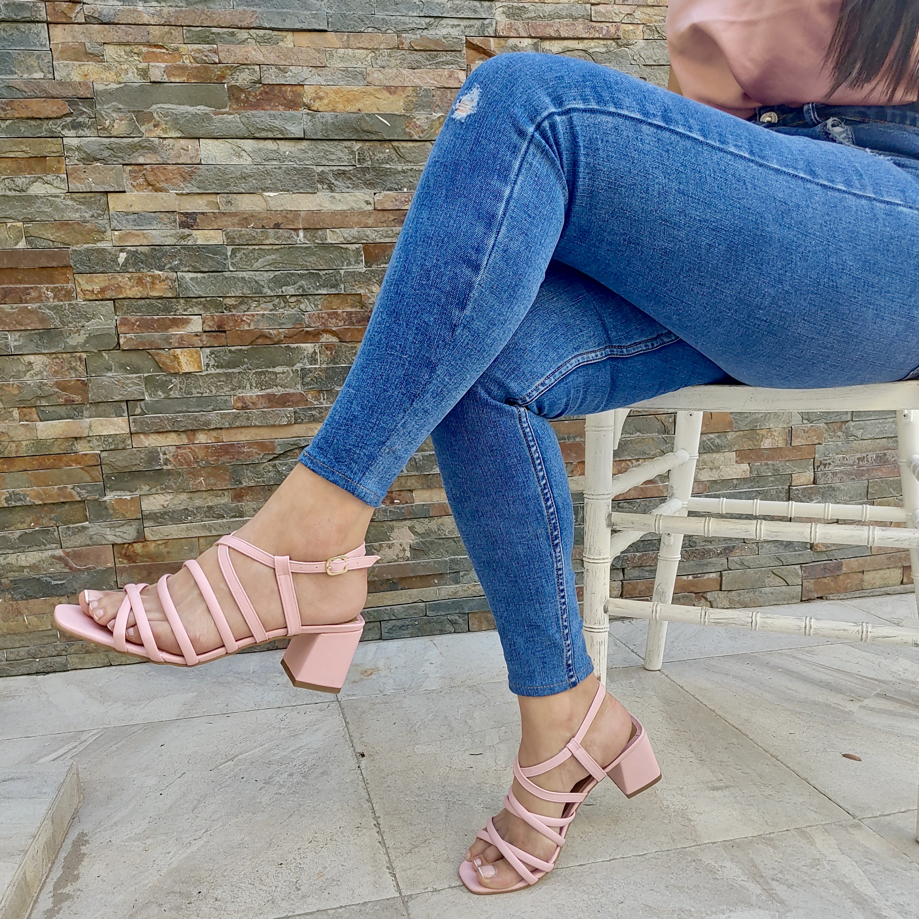 Zapatilla Tiras Rosa